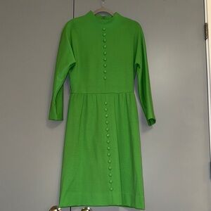 Vintage Elegant Green Dress with Buttons